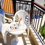 Aparthotel комплекс виста до плажа - Complex Byala Vista Near The Byala (Varna)