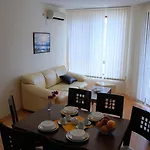 комплекс виста до плажа - Complex Byala Vista Near The Hotel apartamentowy 4*