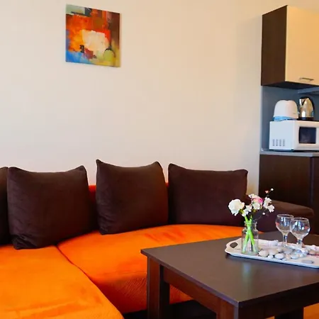 комплекс виста до плажа - Complex Byala Vista Near The Aparthotel 4*